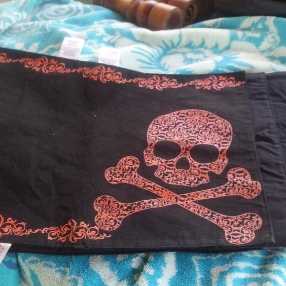 Gothic Placemats 4 piece - Picture 1 of 3
